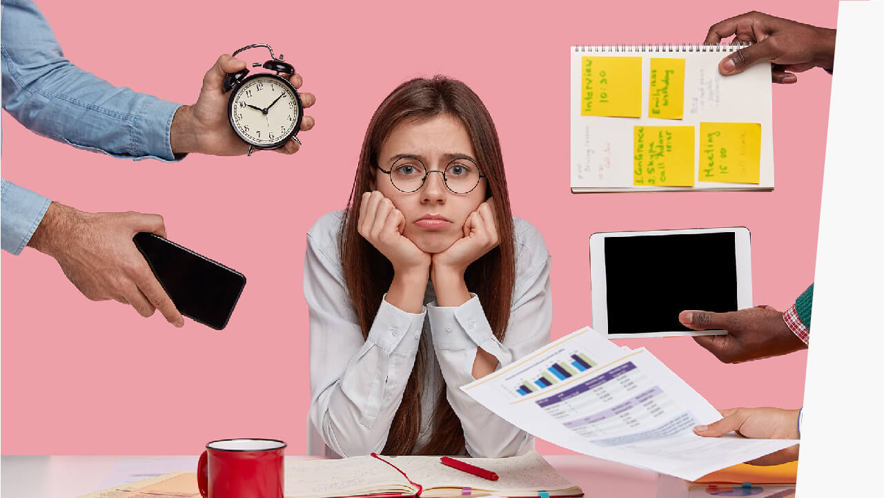 BLOG Social Media Apr 02 4 Challenges Ops Manager